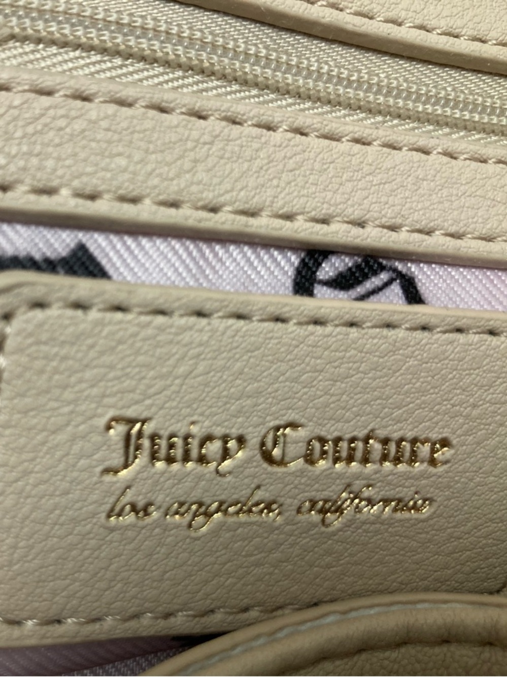 Juicy Couture Beige Shoulder Bag with Gold Hardware and Heart Charm - Picture 10 of 12
